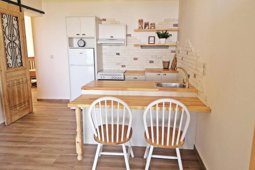 Apartment Alkyoni - Stavi's Miloi (Crete)